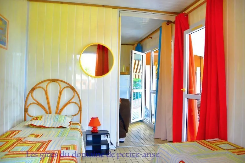 Bungalow - Type F3 - Plage De Petite Anse Bouillante 0*,  Guadeloupe